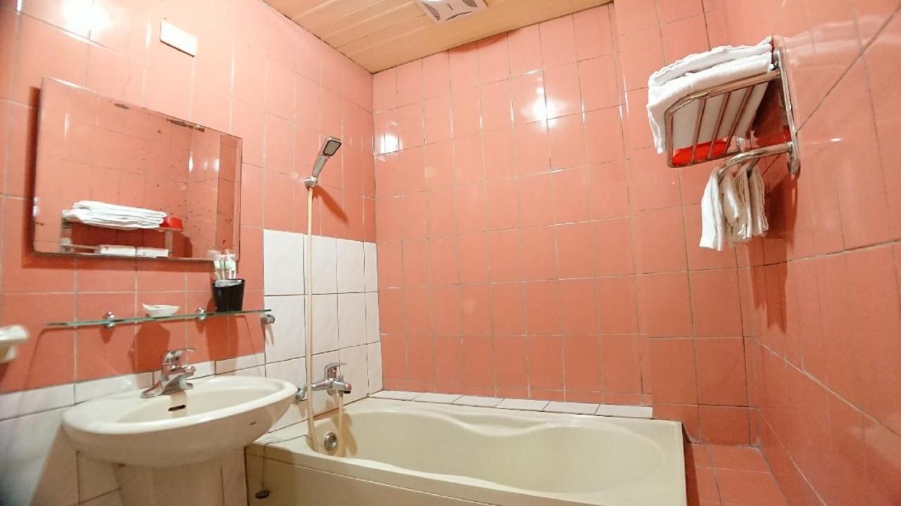 Yes Hotel Csiaji Kültér fotó